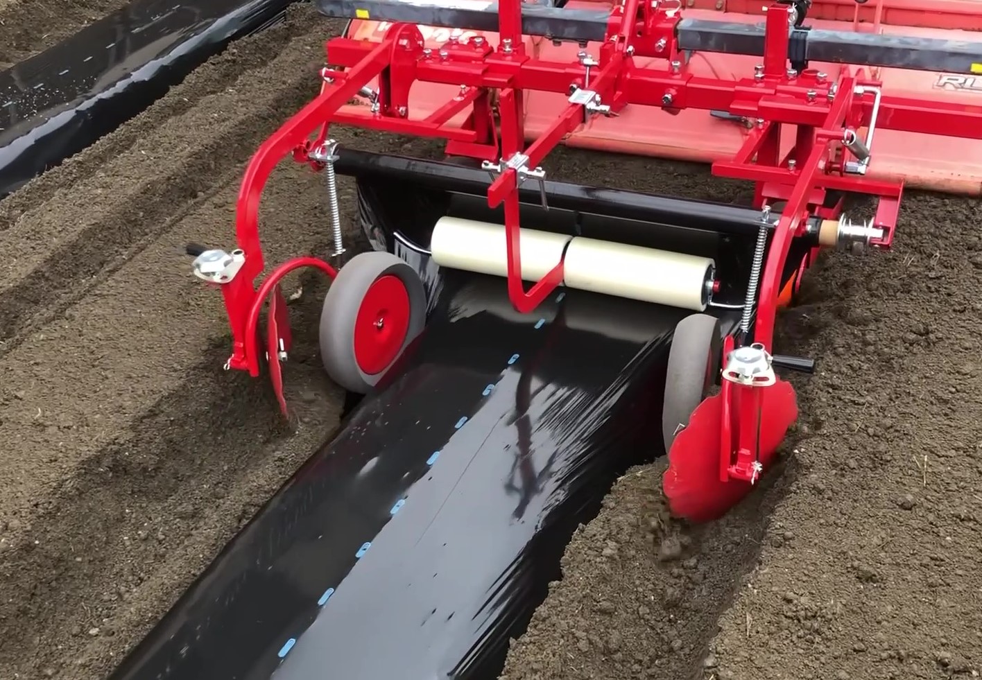 藤木　フジキ　バイブロ　堀取機　　幅約１０００ｍｍ　　動作確認　現状品　中古 D⁄Bシリーズ｜製品情報｜ニプロ 松山株式会社